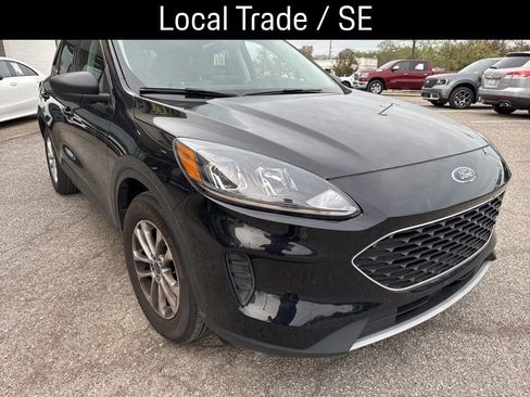 Used 2022 Ford Escape SE image 11