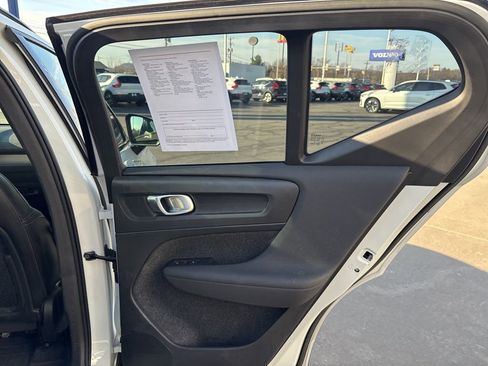 Certified 2023 Volvo XC40 B5 Plus w/ Driver Assist Package AWD/4WD image 34