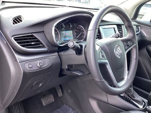 Used 2022 Buick Encore Preferred w/ Safety Package image 9