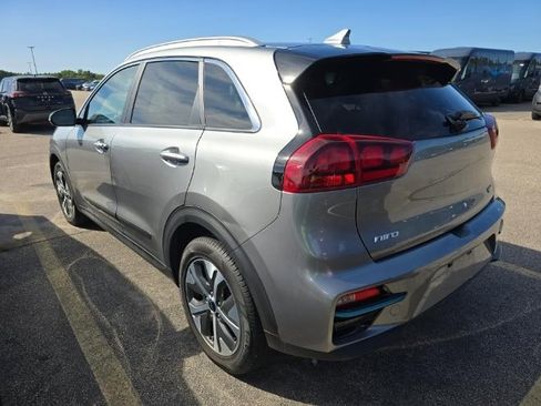 Used 2022 Kia Niro EX w/ Cold Weather Package image 6