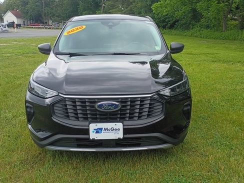 Used 2024 Ford Escape Active AWD/4WD image 2