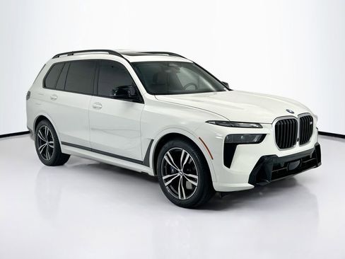 Certified 2024 BMW X7 M60i w/ Executive Package AWD/4WD image 3