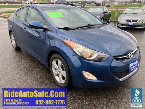 Used 2013 Hyundai Elantra GLS w/ Preferred Pkg FWD image 3