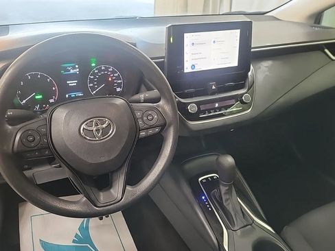 Used 2024 Toyota Corolla LE w/ LE Convenience Package FWD image 6