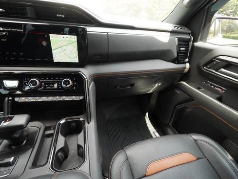 Used 2023 GMC Sierra 1500 AT4 w/ AT4 Premium Package AWD/4WD image 16