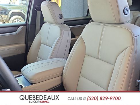 Used 2026 GMC Acadia Elevation w/ Black Edition FWD image 12