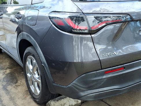 Used 2023 Honda HR-V LX image 12