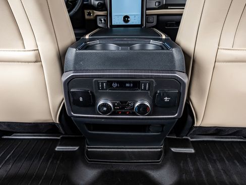 Used 2024 Ford Expedition Max Platinum image 33