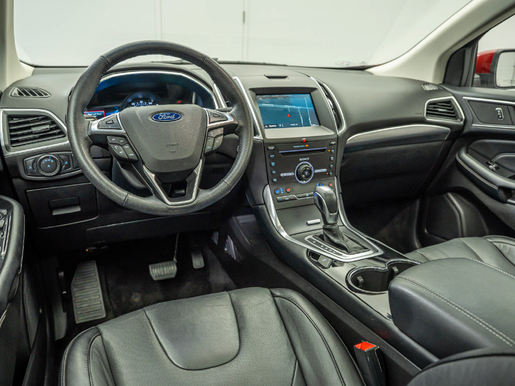 Used 2016 Ford Edge Titanium w/ Equipment Group 301A AWD/4WD image 31