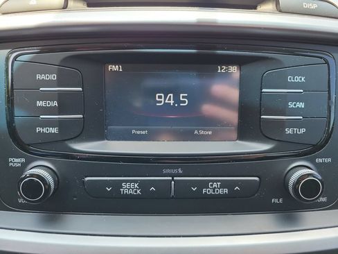 Used 2018 Kia Sorento L FWD image 18