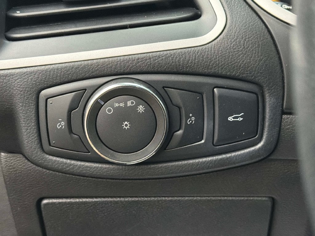 Used 2016 Ford Edge SEL w/ Equipment Group 201A AWD/4WD image 33