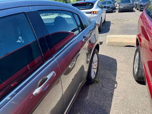 Used 2013 Chrysler 200 Touring w/ Cold Weather Group FWD image 9