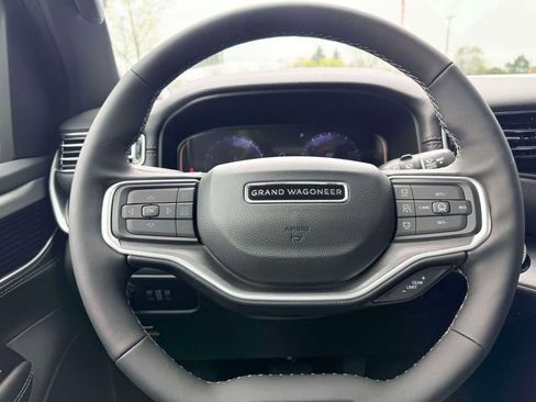 New 2026 Jeep Grand Wagoneer L Limited w/ Convenience Group I image 17