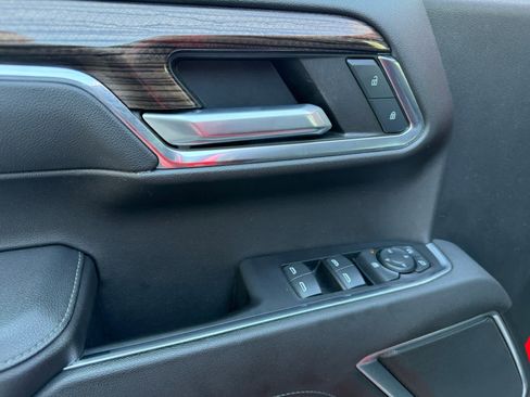 Used 2023 Chevrolet Silverado 1500 LT image 11