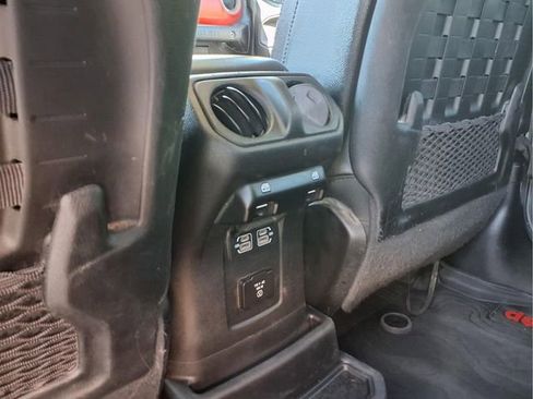 Used 2021 Jeep Wrangler Unlimited Rubicon AWD/4WD image 11