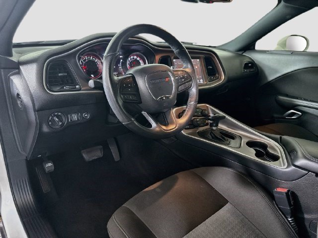 Used 2022 Dodge Challenger R/T Scat Pack RWD image 22