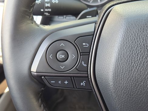 Used 2022 Toyota Camry SE image 29