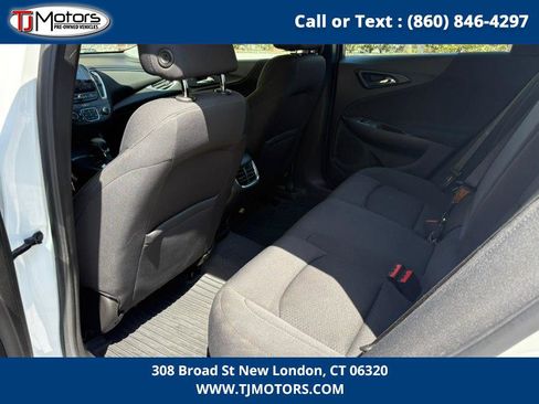 Used 2022 Chevrolet Malibu LT FWD image 11