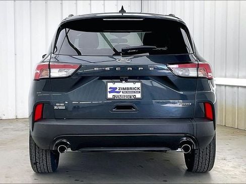 Used 2022 Ford Escape SE w/ SE Sport Appearance Package AWD/4WD image 4