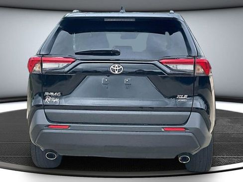 Used 2025 Toyota RAV4 XLE Premium w/ Weather Package AWD/4WD image 5