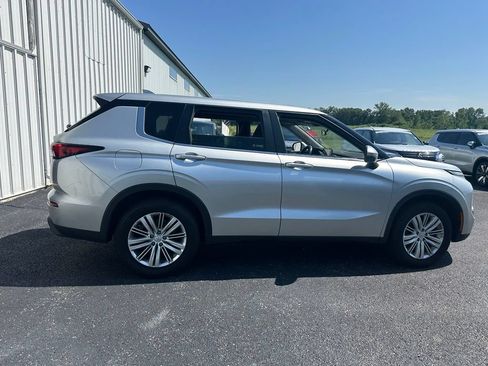 Used 2022 Mitsubishi Outlander ES AWD/4WD image 5