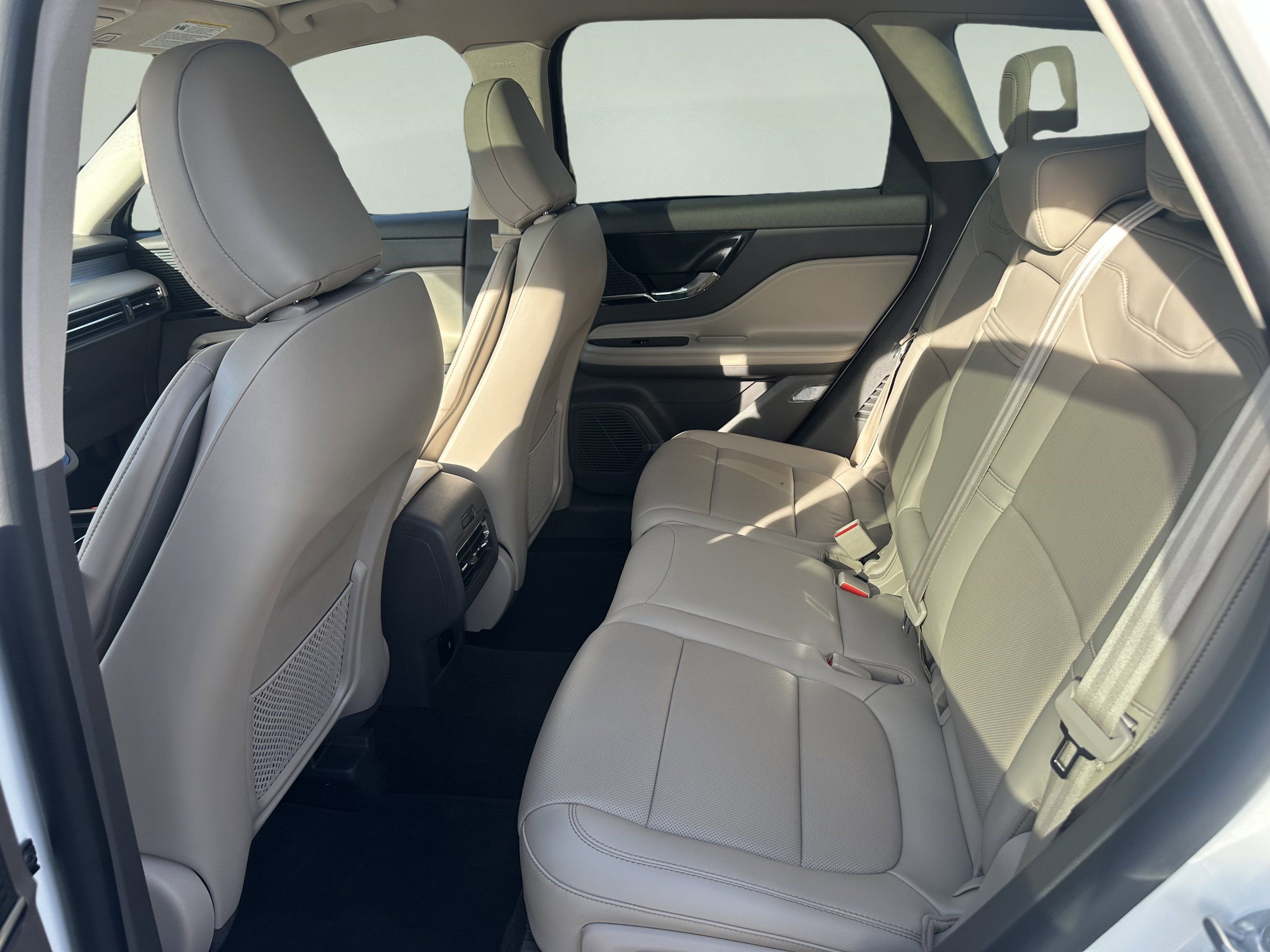 Used 2022 Lincoln Corsair AWD w/ Premium Package image 10