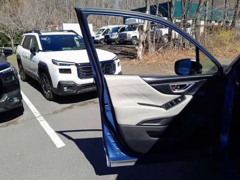 Used 2019 Subaru Forester Limited AWD/4WD image 11
