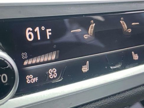 Used 2019 BMW 740i xDrive image 19