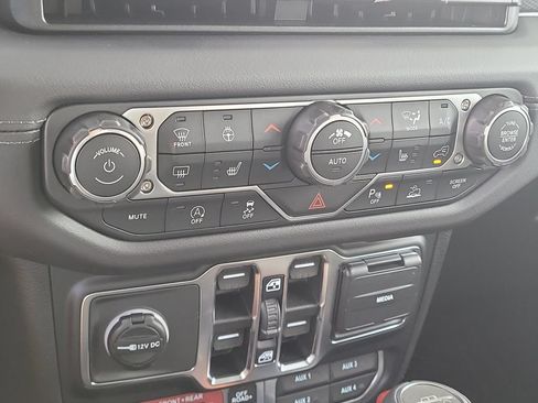 New 2026 Jeep Gladiator Rubicon AWD/4WD image 27