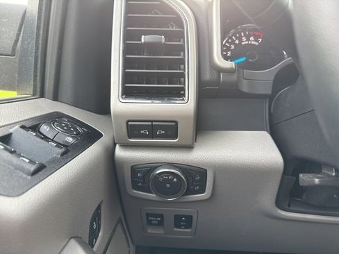 Used 2020 Ford F150 Lariat image 18