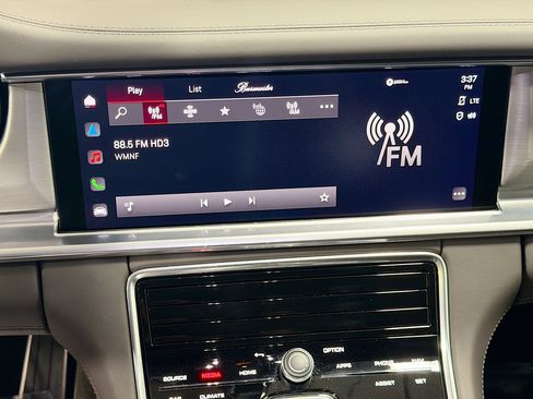 Used 2023 Porsche Panamera GTS image 30