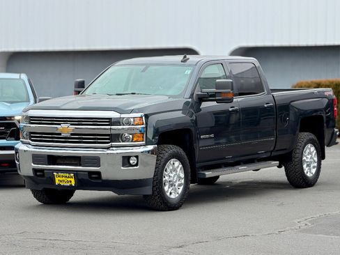 Used 2017 Chevrolet Silverado 2500 LT w/ LT Convenience Package image 13