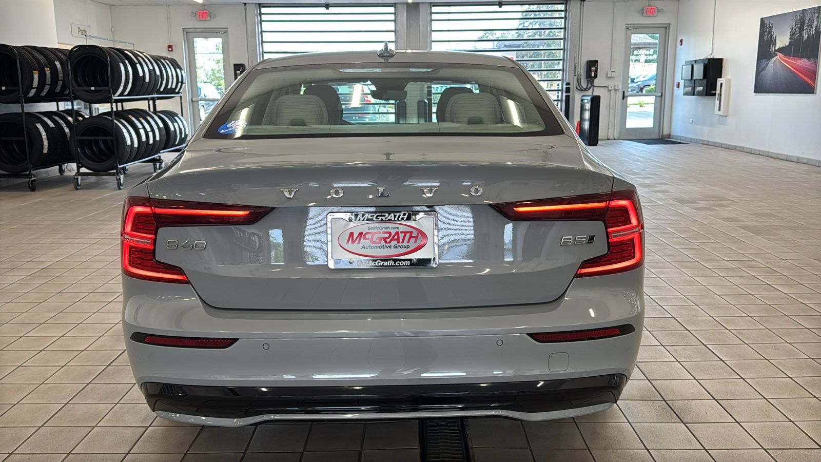 Used 2024 Volvo S60 B5 Plus w/ Climate Package AWD/4WD image 6