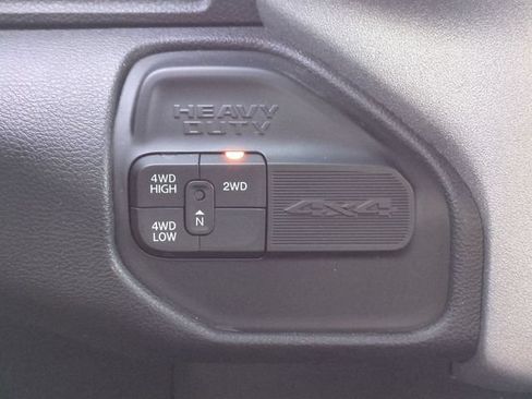 Used 2024 RAM 3500 Tradesman w/ Chrome Appearance Group AWD/4WD image 22