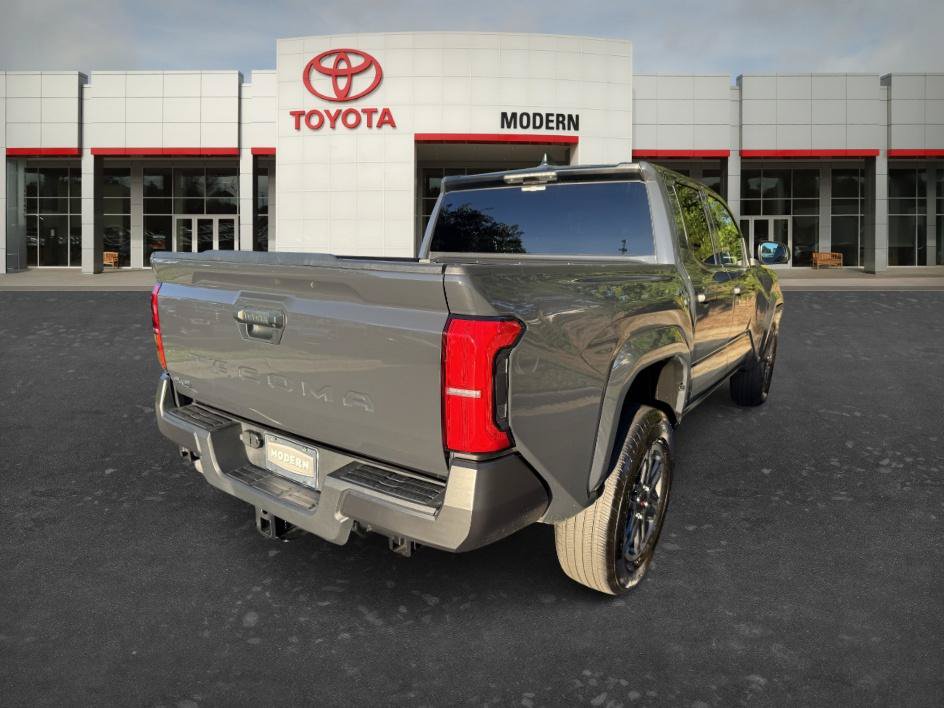 Certified 2025 Toyota Tacoma SR AWD/4WD image 4