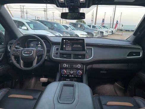 Used 2022 GMC Yukon AT4 AWD/4WD image 18