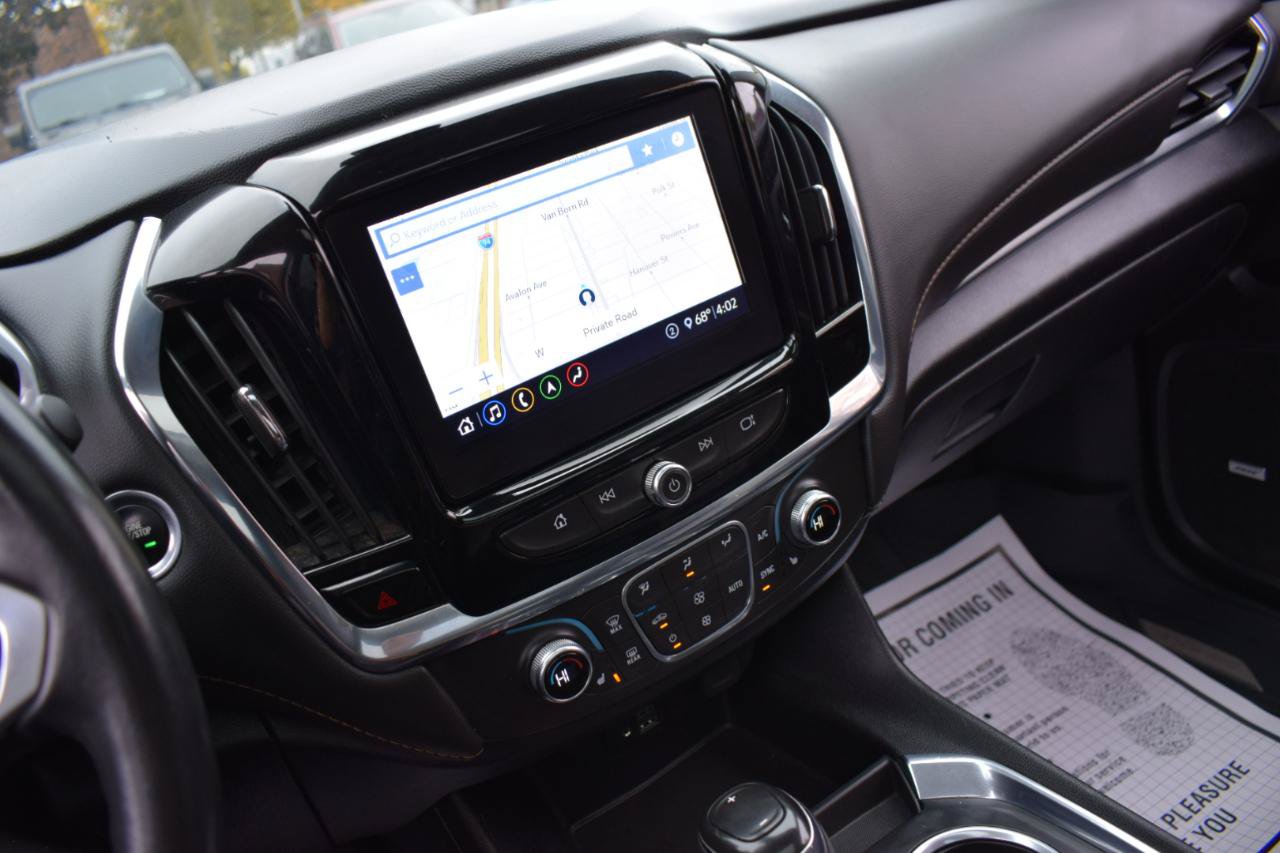 Used 2020 Chevrolet Traverse LT w/ LT Premium Package FWD image 25