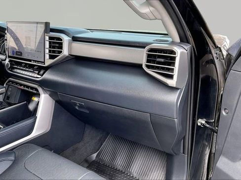 Used 2022 Toyota Tundra Limited image 18