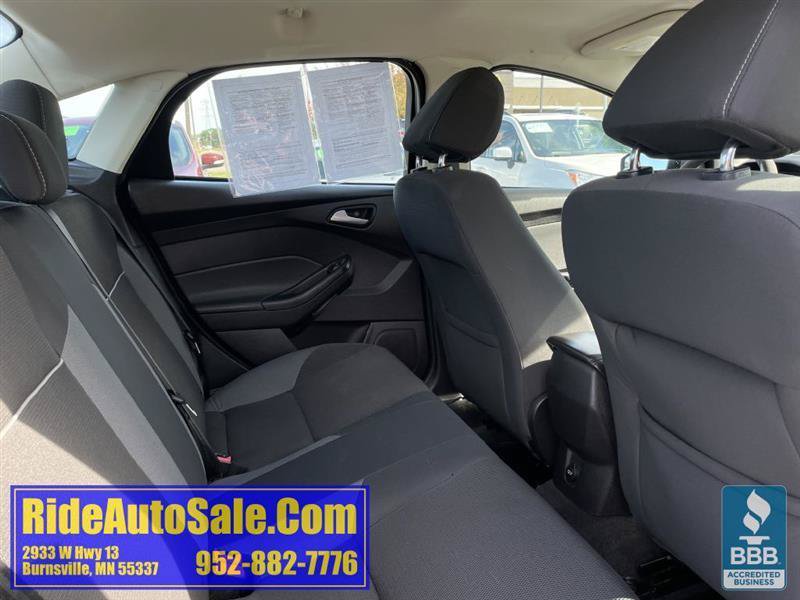 Used 2014 Ford Focus SE w/ SE Winter Package FWD image 16
