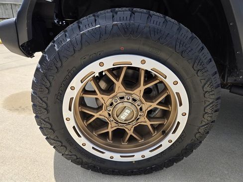 Used 2018 Jeep Wrangler Unlimited Sport AWD/4WD image 9