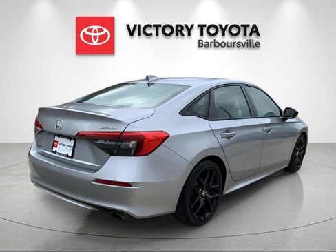 Used 2023 Honda Civic Sport image 4