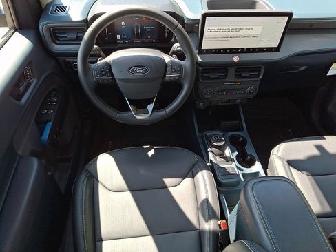 Used 2025 Ford Maverick Lobo AWD/4WD image 12