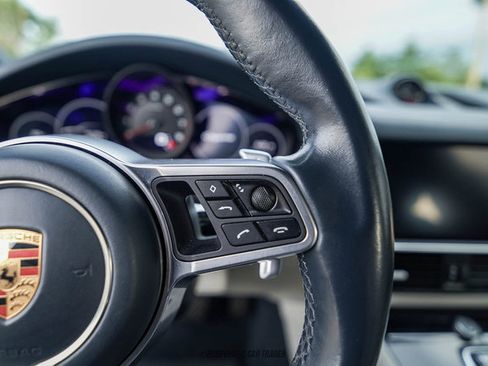 Used 2020 Porsche Cayenne AWD/4WD image 24
