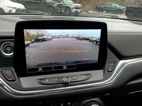 Used 2023 Chevrolet Blazer LT image 9