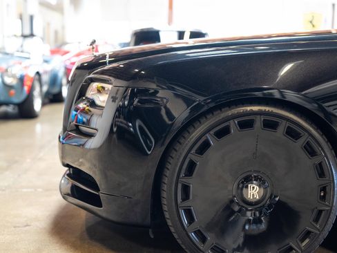 Used 2020 Rolls-Royce Dawn image 43