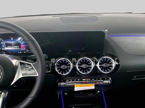 New 2026 Mercedes-Benz GLA 250 4MATIC image 9