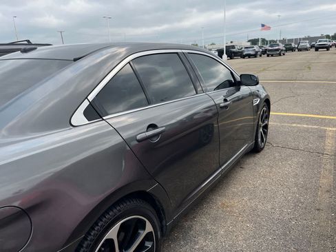 Used 2015 Ford Taurus SEL w/ Equipment Group 201A AWD/4WD image 17