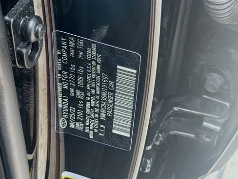 Used 2022 Hyundai Venue SEL FWD image 34