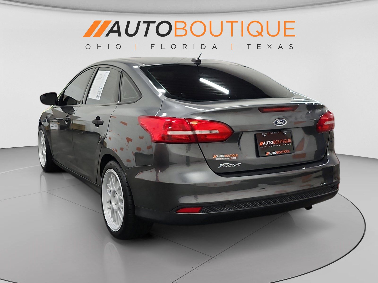 Used 2018 Ford Focus S FWD image 3