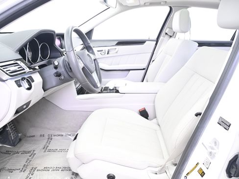 Used 2015 Mercedes-Benz E 400 E 400 image 29